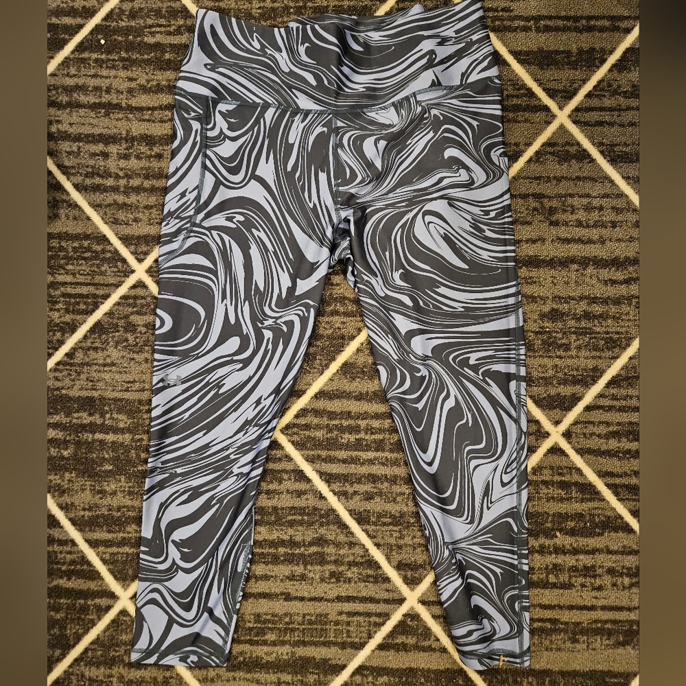 NWT Under Armour Compression Leggings
